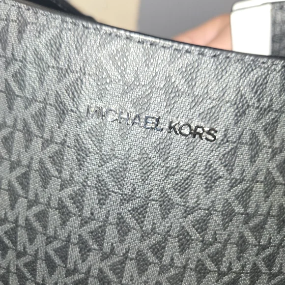 Michael Kors Black Crossbody Bag - Picture 2 of 7